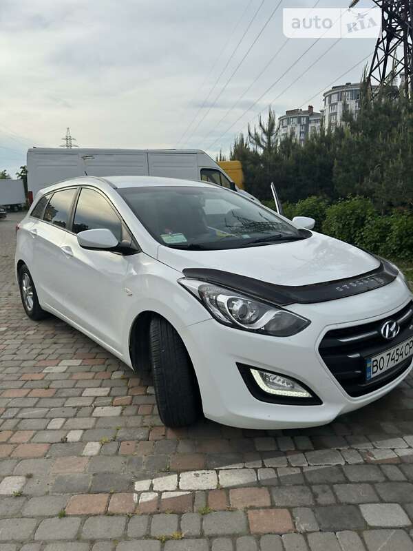 Универсал Hyundai i30 2016 в Ивано-Франковске