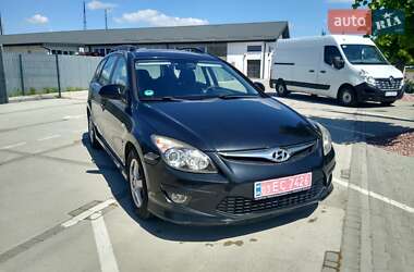 Универсал Hyundai i30 2010 в Луцке