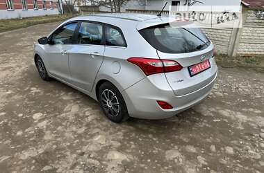 Універсал Hyundai i30 2013 в Калуші