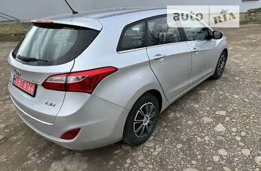 Універсал Hyundai i30 2013 в Калуші