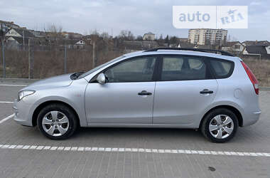 Универсал Hyundai i30 2009 в Дубно