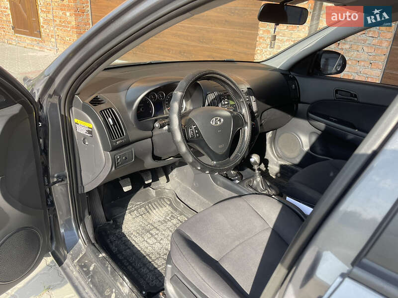 Хэтчбек Hyundai i30 2008 в Тернополе