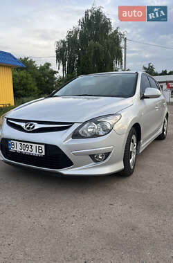 Хэтчбек Hyundai i30 2011 в Сумах