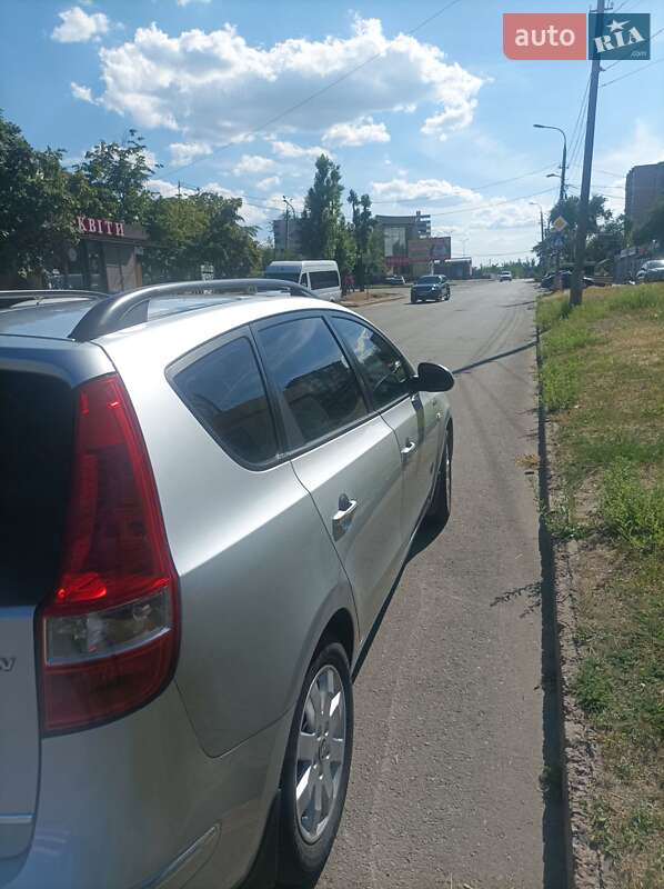 Универсал Hyundai i30 2009 в Кривом Роге