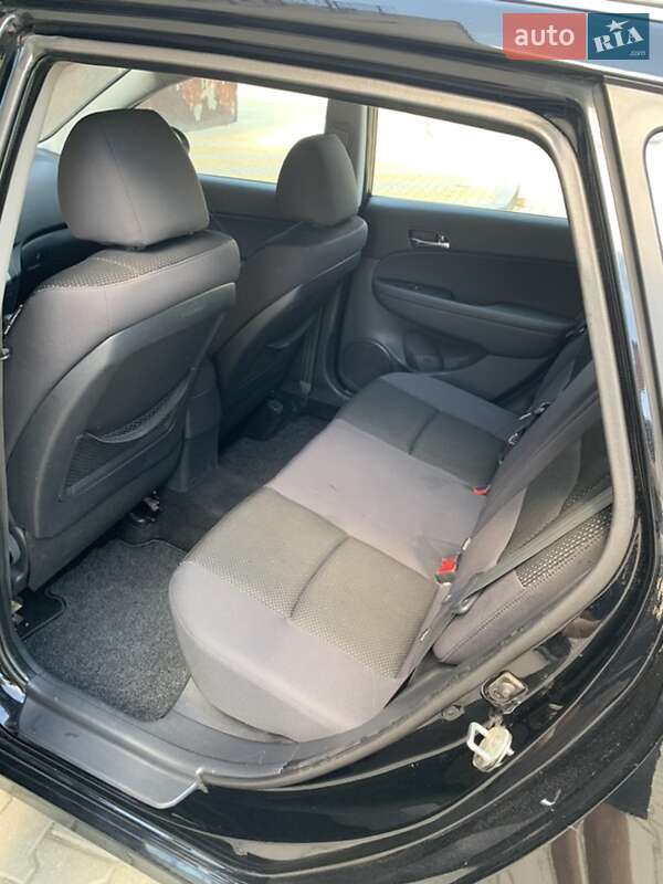 Универсал Hyundai i30 2011 в Звягеле