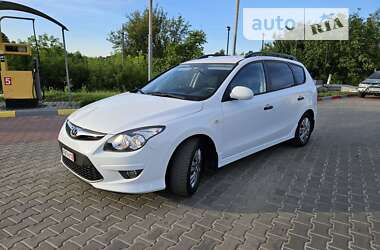 Универсал Hyundai i30 2012 в Луцке