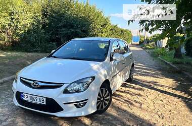 Хэтчбек Hyundai i30 2011 в Запорожье