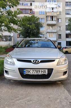 Універсал Hyundai i30 2008 в Рівному