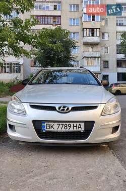 Універсал Hyundai i30 2008 в Рівному