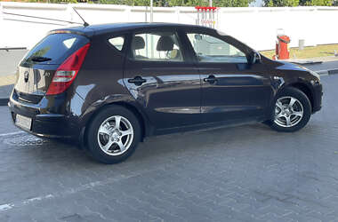 Хэтчбек Hyundai i30 2009 в Житомире