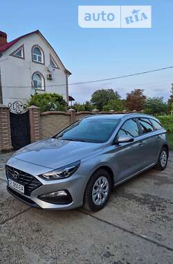 Универсал Hyundai i30 2021 в Черновцах