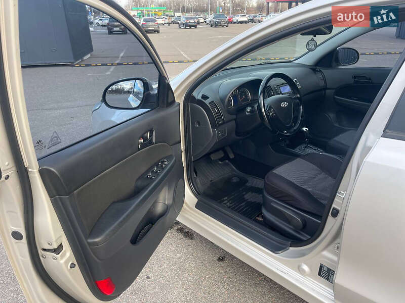 Универсал Hyundai i30 2011 в Киеве