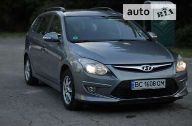 Универсал Hyundai i30 2011 в Пустомытах