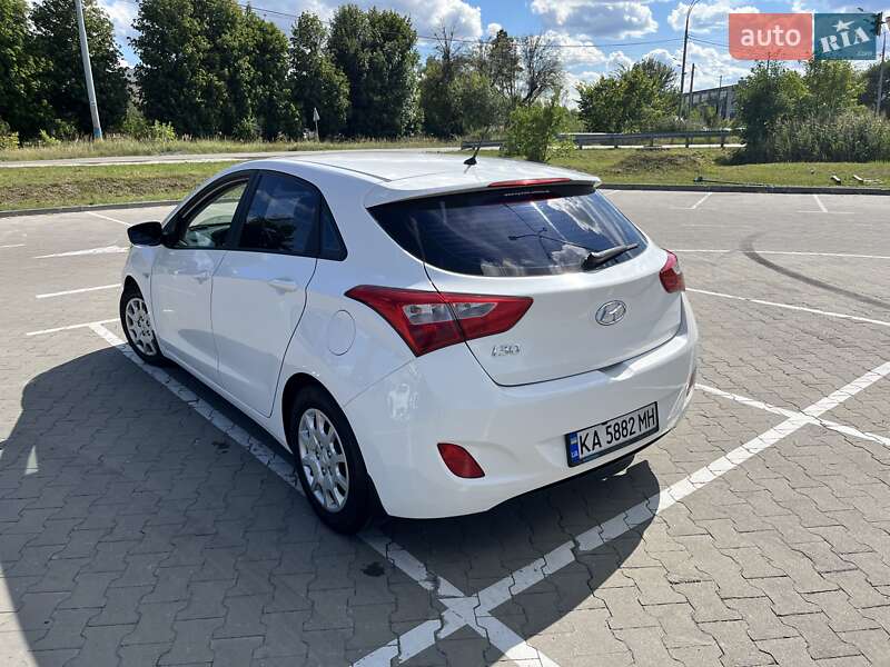 Хэтчбек Hyundai i30 2014 в Киеве