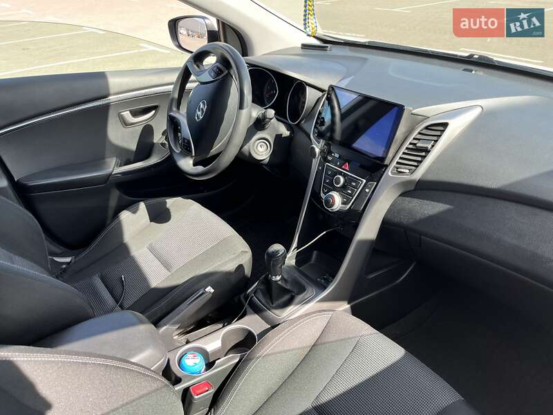 Хэтчбек Hyundai i30 2014 в Киеве