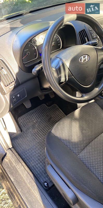 Хэтчбек Hyundai i30 2010 в Львове