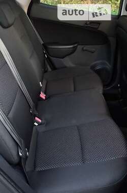 Хэтчбек Hyundai i30 2010 в 