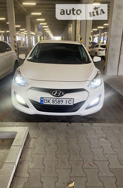 Хэтчбек Hyundai i30 2012 в Львове