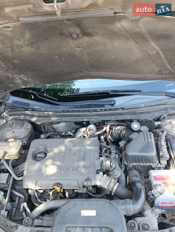 Универсал Hyundai i30 2012 в Запорожье