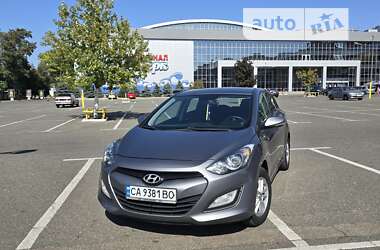 Хэтчбек Hyundai i30 2012 в Киеве