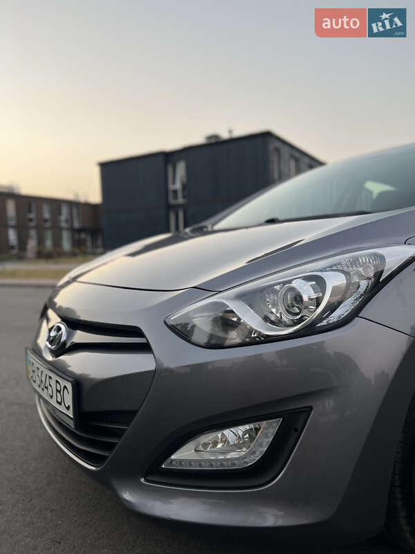 Хэтчбек Hyundai i30 2013 в Чернигове