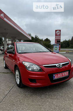 Хэтчбек Hyundai i30 2010 в Вознесенске