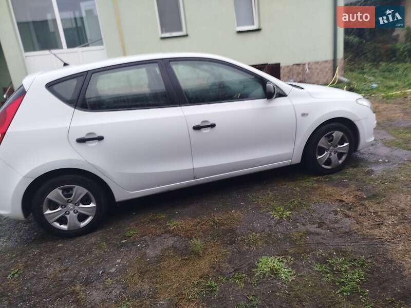 Хетчбек Hyundai i30 2010 в Тернополі