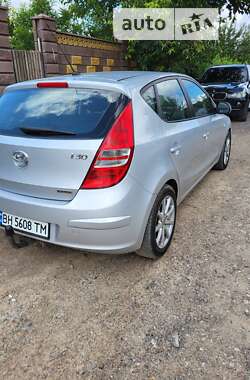 Хэтчбек Hyundai i30 2008 в Одессе