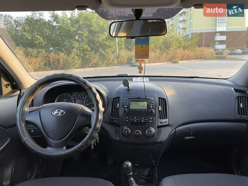 Хэтчбек Hyundai i30 2009 в Полтаве