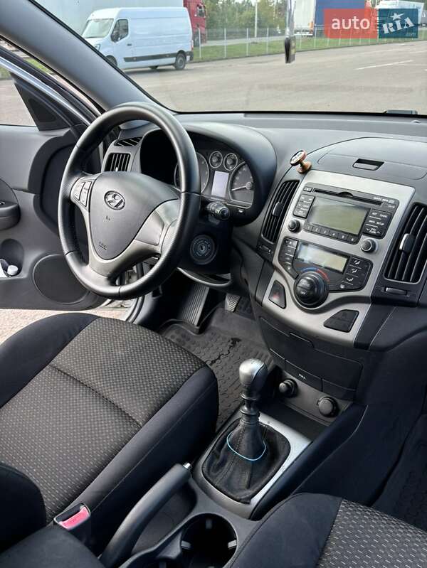 Хэтчбек Hyundai i30 2008 в Ковеле фото 13 Хэтчбек Hyundai i30 2008 в Ковеле