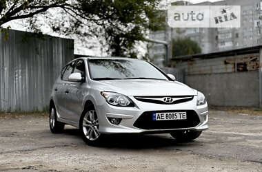 Хетчбек Hyundai i30 2011 в Дніпрі