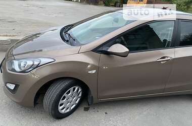 Універсал Hyundai i30 2013 в Запоріжжі