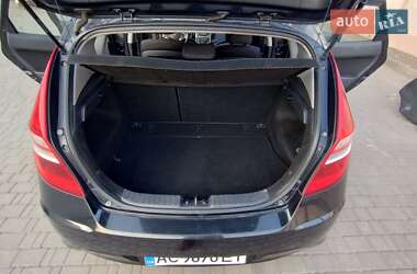 Хэтчбек Hyundai i30 2010 в 