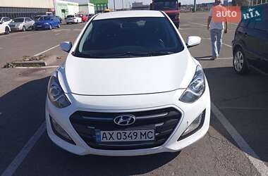 Хэтчбек Hyundai i30 2016 в Киеве