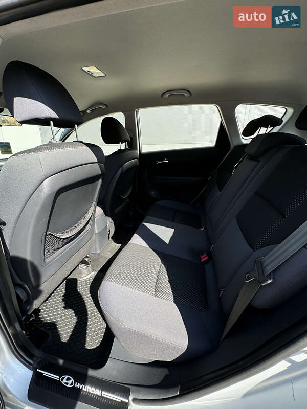 Универсал Hyundai i30 2010 в Киеве