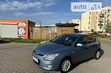 Хэтчбек Hyundai i30 2008 в Одессе