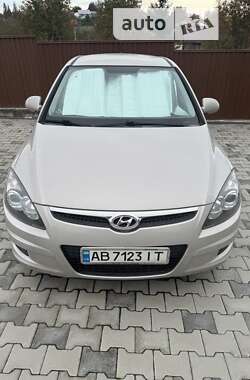 Хетчбек Hyundai i30 2009 в Чернівцях