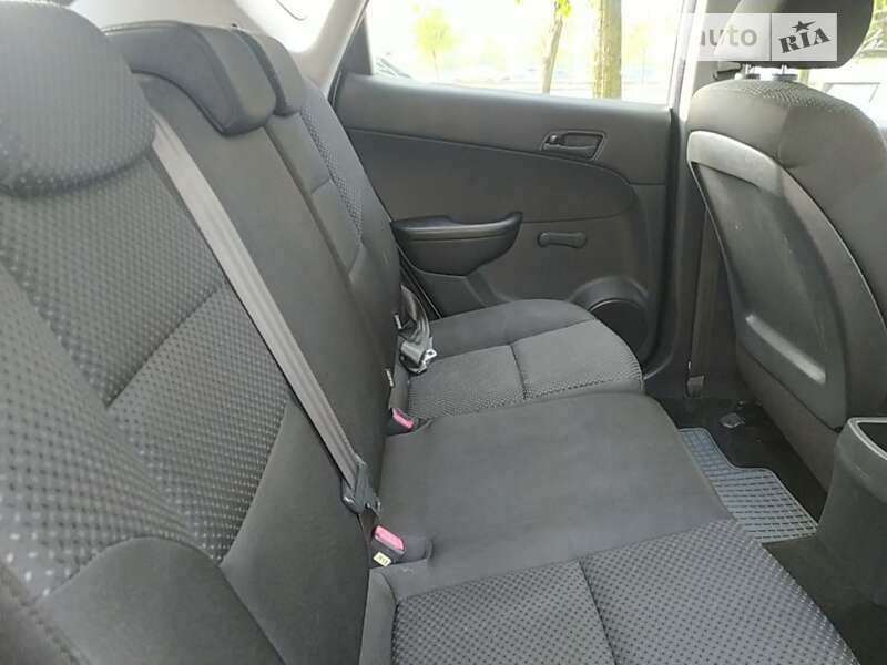 Хэтчбек Hyundai i30 2011 в Сарнах фото 9 Хэтчбек Hyundai i30 2011 в Сарнах