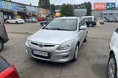 Хэтчбек Hyundai i30 2008 в 