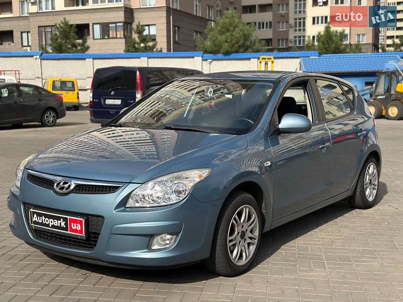 Хэтчбек Hyundai i30 2008 в Одессе