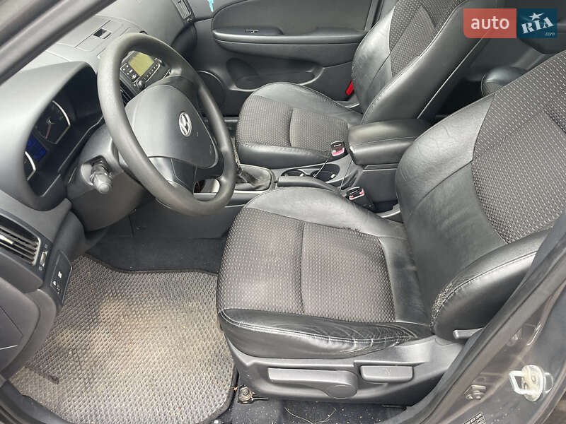 Хетчбек Hyundai i30 2007 в Малій Висці