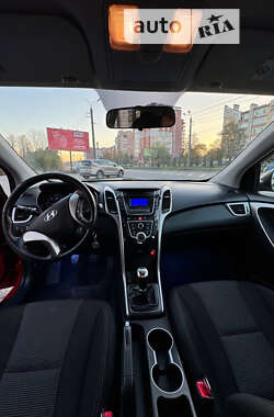 Хэтчбек Hyundai i30 2012 в Ивано-Франковске