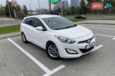 Универсал Hyundai i30 2013 в Киеве