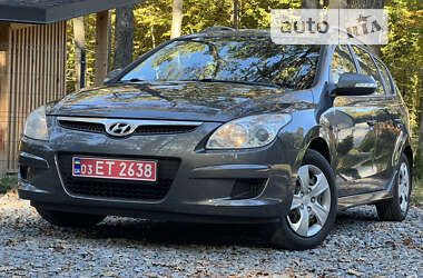 Универсал Hyundai i30 2010 в Радивилове