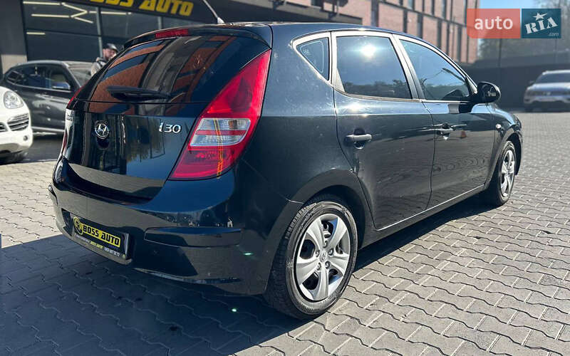 Хетчбек Hyundai i30 2009 в Чернівцях
