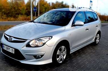 Универсал Hyundai i30 2011 в Полтаве