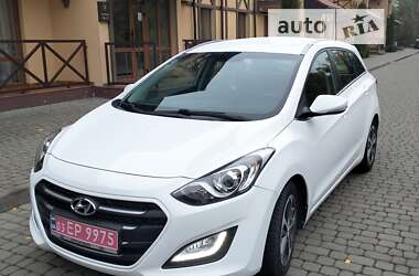 Універсал Hyundai i30 2015 в Сумах