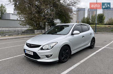 Хэтчбек Hyundai i30 2011 в Киеве