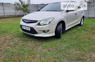 Хэтчбек Hyundai i30 2010 в Сновске