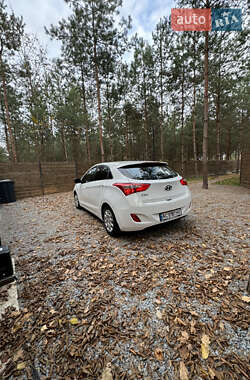 Хэтчбек Hyundai i30 2014 в Луцке